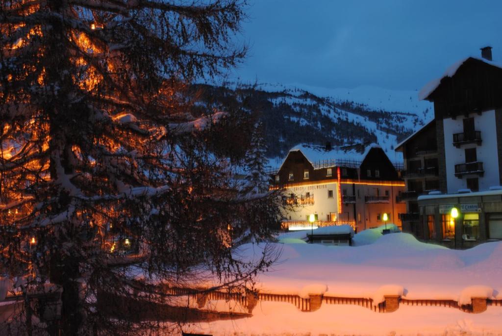 Hotel Savoy Sestriere Exterior foto